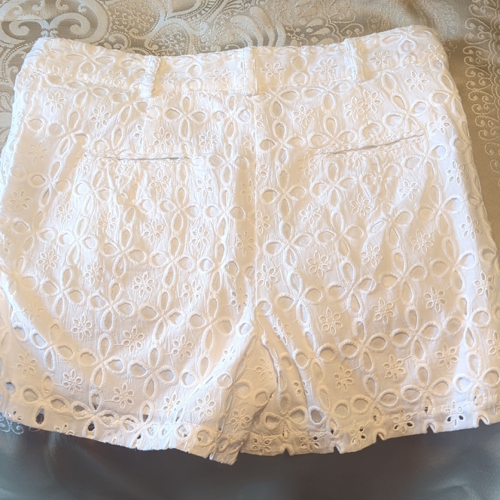 VENUS Elegant White Lace Skirt - Picture 5 of 9